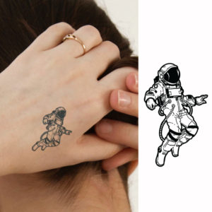 Tiny Astronaut, sci fi, science, Sexy Tattoo, Semi-Permanent Tattoo | Lasts up to 2 weeks | Temporary Tattoo | Christmas Gift Idea | Jagua henna | tatouage temporaire